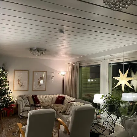 Northernlightroad Apartment